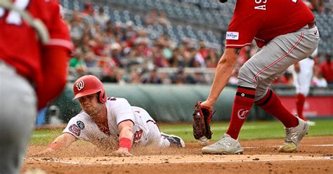 Elly De La Cruz leads Reds to fourth straight win | Reuters