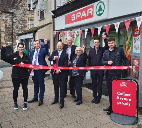 Local MP Launches New Post Office At SPAR Chipping Sodbury