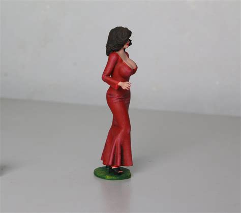 Z387 5725 Female Pin Up Figure Woman Scale 118 124 Etsy