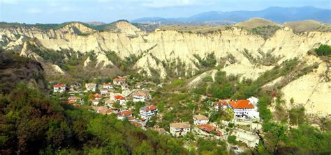 Melnik: Rich History, Breathtaking Pyramids, And Great Wines | NTripping