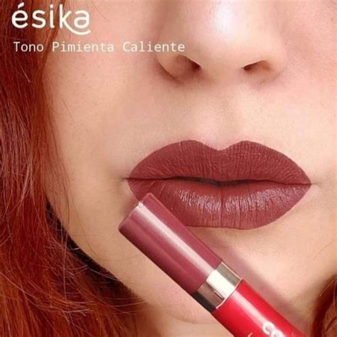 Labial en barra COLORFIX con 24H de color ésika Ecuador Todo lo que