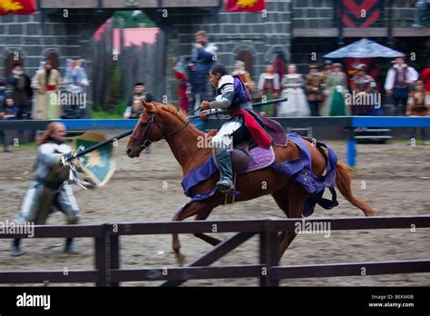 Renaissance fair jousting hi-res stock photography and images - Alamy