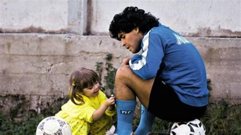 La Revelación Detrás De Una De Las Fotos Más Icónicas De Diego Maradona Y Dalma