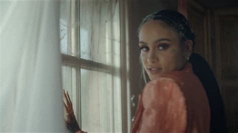 Watch Latest English Official Music Video Song Altar Sung By Kehlani