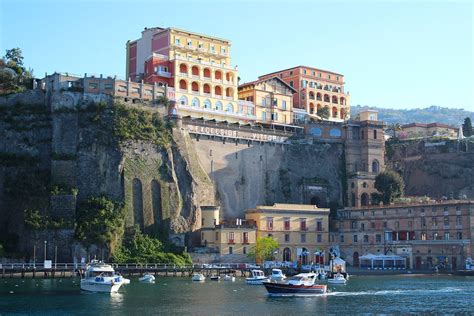 Sorrento La Base Ideal Para Recorrer La Costa Amalfitana