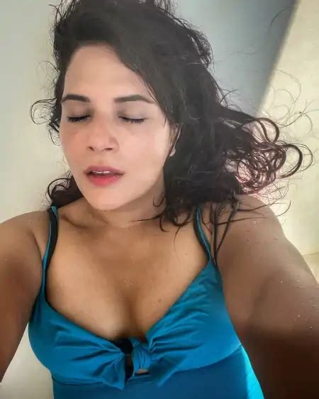 Richa Chadha Top Hot Pics And Photo