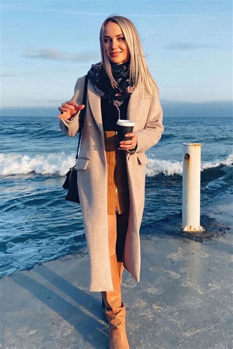 Charming Valentina Y O From Valencia With Blonde Hair Id Ladadate