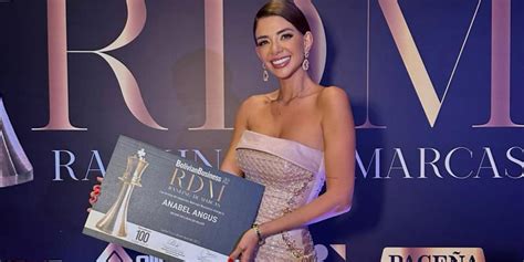 Anabel Angus Fue Galardonada Como La Mejor Influencer Mujer De Bolivia