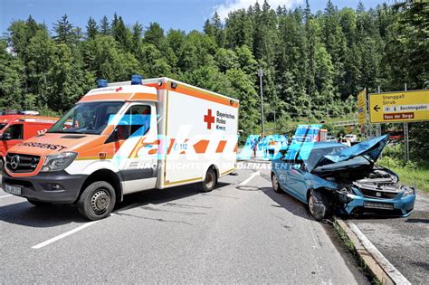 Schwere Kollision An Einm Dnung Kreuzung Trotz Zus Tzlicher Stopp