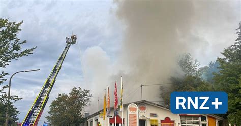 Schöntal Oberkessach Lagerhalle mit wertvollen Oldtimern brennt völlig