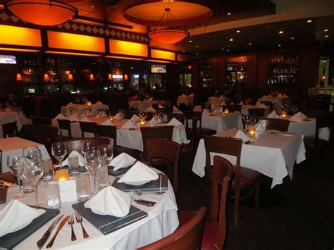 FLEMING'S PRIME STEAKHOUSE & WINE BAR, Los Angeles - 800 W Olympic Blvd ...