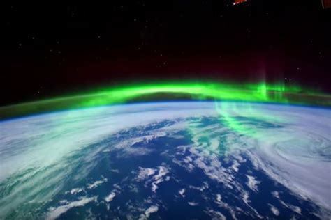 Nasa highlights greatest show above Earth with stunning time lapse ...