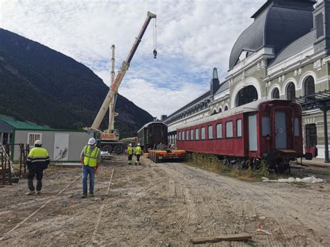 Foto Obras En La Estaci N De Canfranc Movimiento De Vagones En