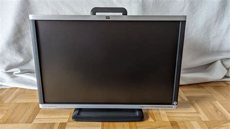 2 Neuwertige LCD Monitore HP LA2205wg 1680x1050px Kaufen Auf Ricardo