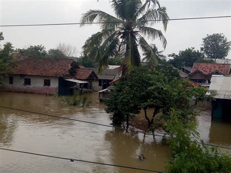 Potensi Puncak Musim Hujan Di Prediksi Hingga Maret Camat Enop