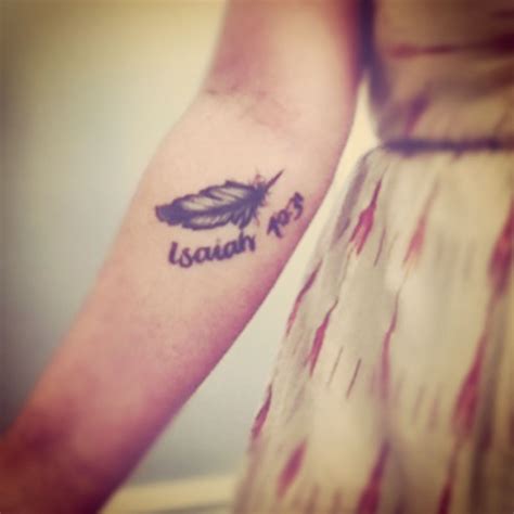 Isaiah 40:31 feather tattoo | Tattoos, Feather tattoo, Triangle tattoo