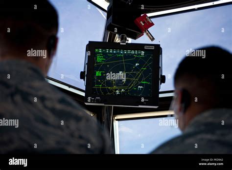 Atc radar screen hi-res stock photography and images - Alamy