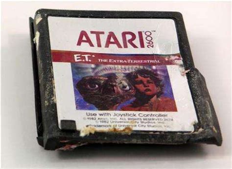 Atari's 'E.T.' game joins Smithsonian collection