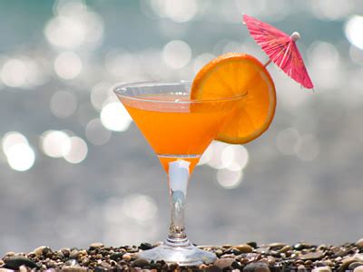 Orange Martini Recipe - Vodka and Orange Juice Martini with Bitters ...