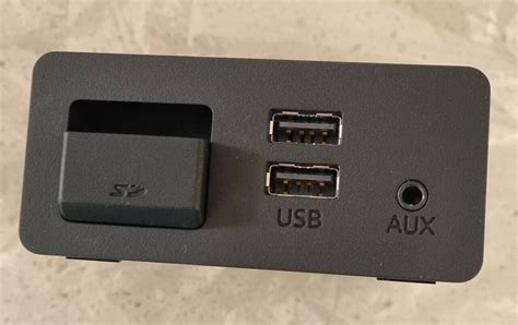 Genuine Mazda Usb Aux Sd Hub Model D H U Ebay