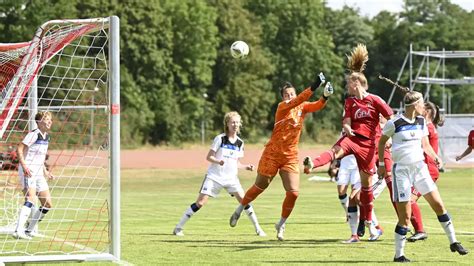 Dfb Pokal Der Frauen Bremens Buntentor Wirft Den Hamburger Sv Raus