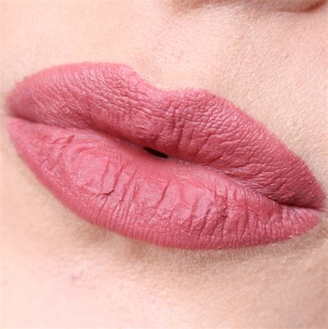 MacKarrie Beauty Style Blog YSL Rouge Pure Couture The Slim Nude Antonym