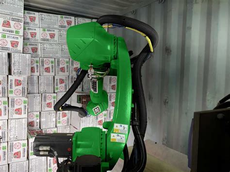 pickle picks     truck unloading robots techcrunch