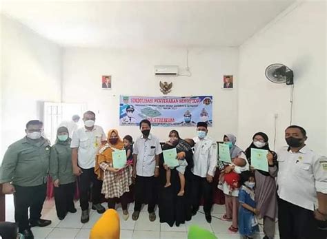 Bagikan Sertifikat Ptsl Bpn Kabupaten Bekasi Nyatakan Desa