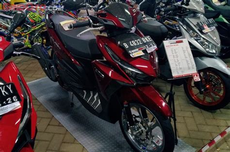 Berjubah Merah Candy Honda Vario 150 Menawan Dibalut Part Istimewa