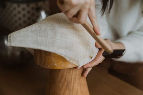 Fabrication d un chapeau de feutre Atelier Mantille à Toulouse