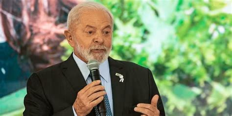 Lula Assina Nova Lei Dos Impostos E Cai Como Presente A Brasileiros