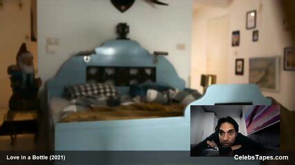 Hannah Hoekstra Naked In The Bath