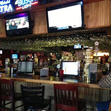 Summits Wayside Tavern Sports Bar