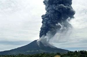 Aktivitas Gunung Sinabung Terus Meningkat Status Masih Siaga Iii