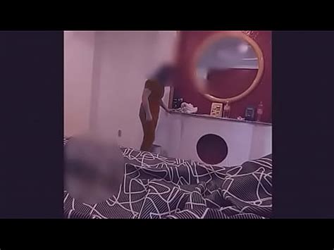 Chica De Limpieza Es Convencida De Coger Con Un Cliente Del Hotel Xvideos