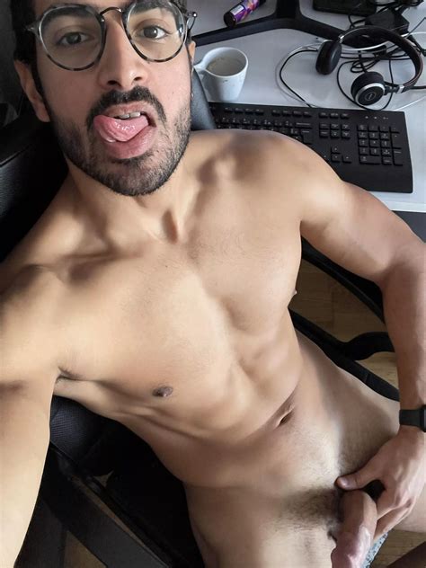 Feeling Bored At Work Nudes Ladybonersgw NUDE PICS ORG