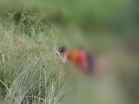 Woman s half naked body recovered below waist part was found burnt सदआर नहर कनर मल