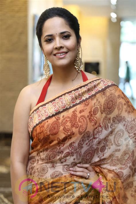 Anchor Anasuya Bharadwaj Stunning Stills 553243 Galleries And Hd Images