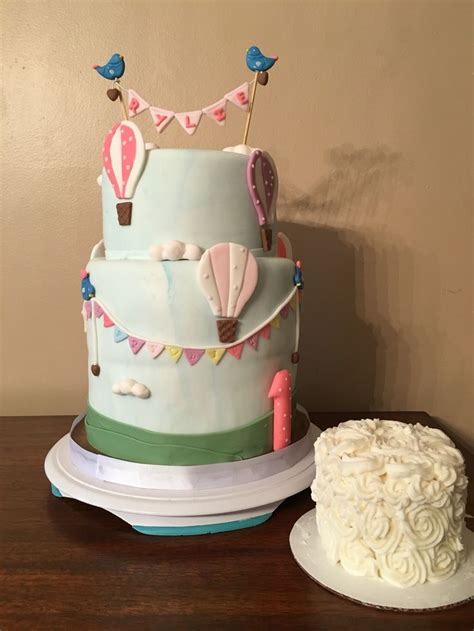 1st Birthday Hot Air Balloon Cake And Smash Cake Bird Birthday Parties Hot Air Balloon Cake