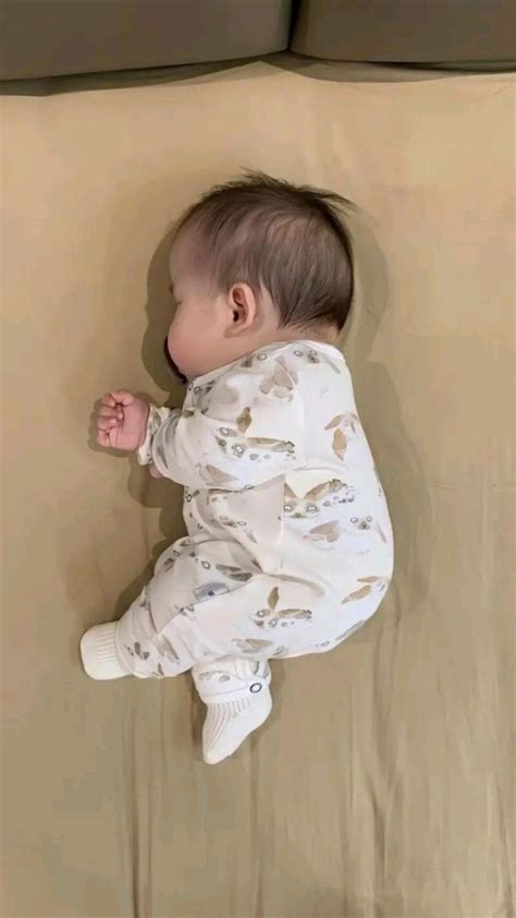 Pin By Ryza Pineda On Pins By You Cute Baby Photos Funny Babies