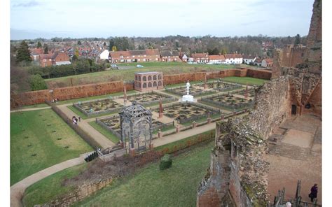 Kenilworth Castle Info | Warwickshire, England