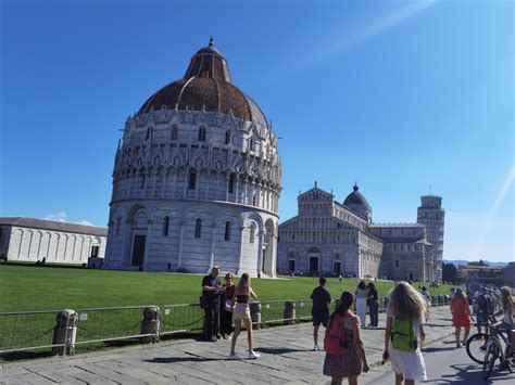 Wo Steht Der Schiefe Turm Von Pisa