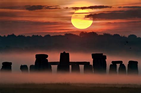 Summer Solstice Stonehenge Sunrise 2025 - Binni Cherlyn