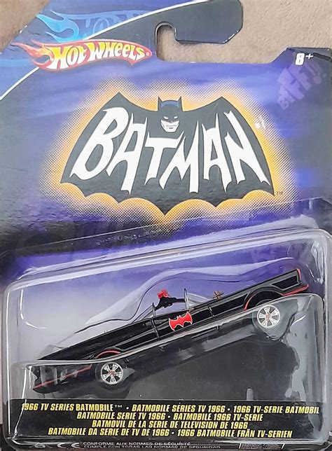 Hot Wheels Batman 1966 Tv Series Batmobile Escala 150 Universo