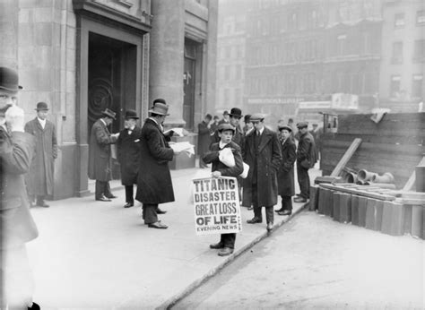 Titanic Disaster 1912 Na Newsboy Selling Newspapers Announcing The