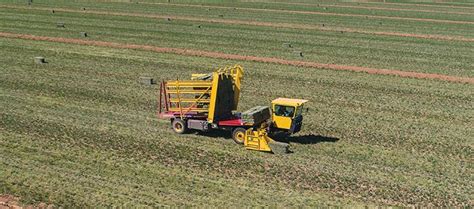 Stackcruiser® Self Propelled Bale Wagons Overview Haytools