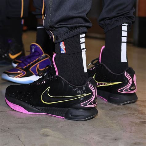 Nike LeBron 21 "Black/Pink/Yellow" | SneakerNews.com