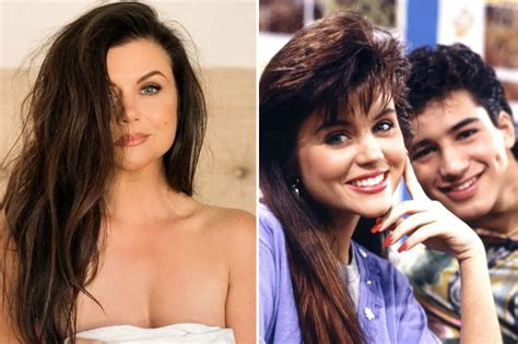 90s Star Tiffani Thiessen Bares Nearly All As She Strips Down To Just A