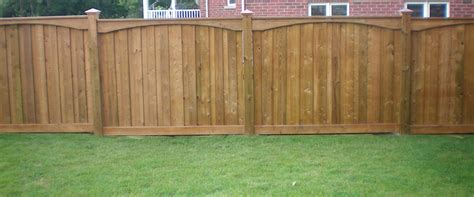 Wooden Fences » Tropical Touch Landscaping