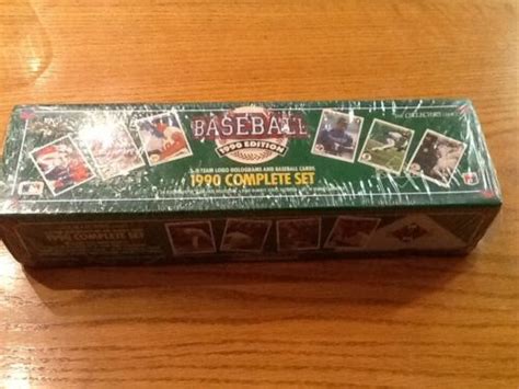 THE UPPER DECK BASEBALL CARDS 1990 Edition Complete Set 3 D Team Logo